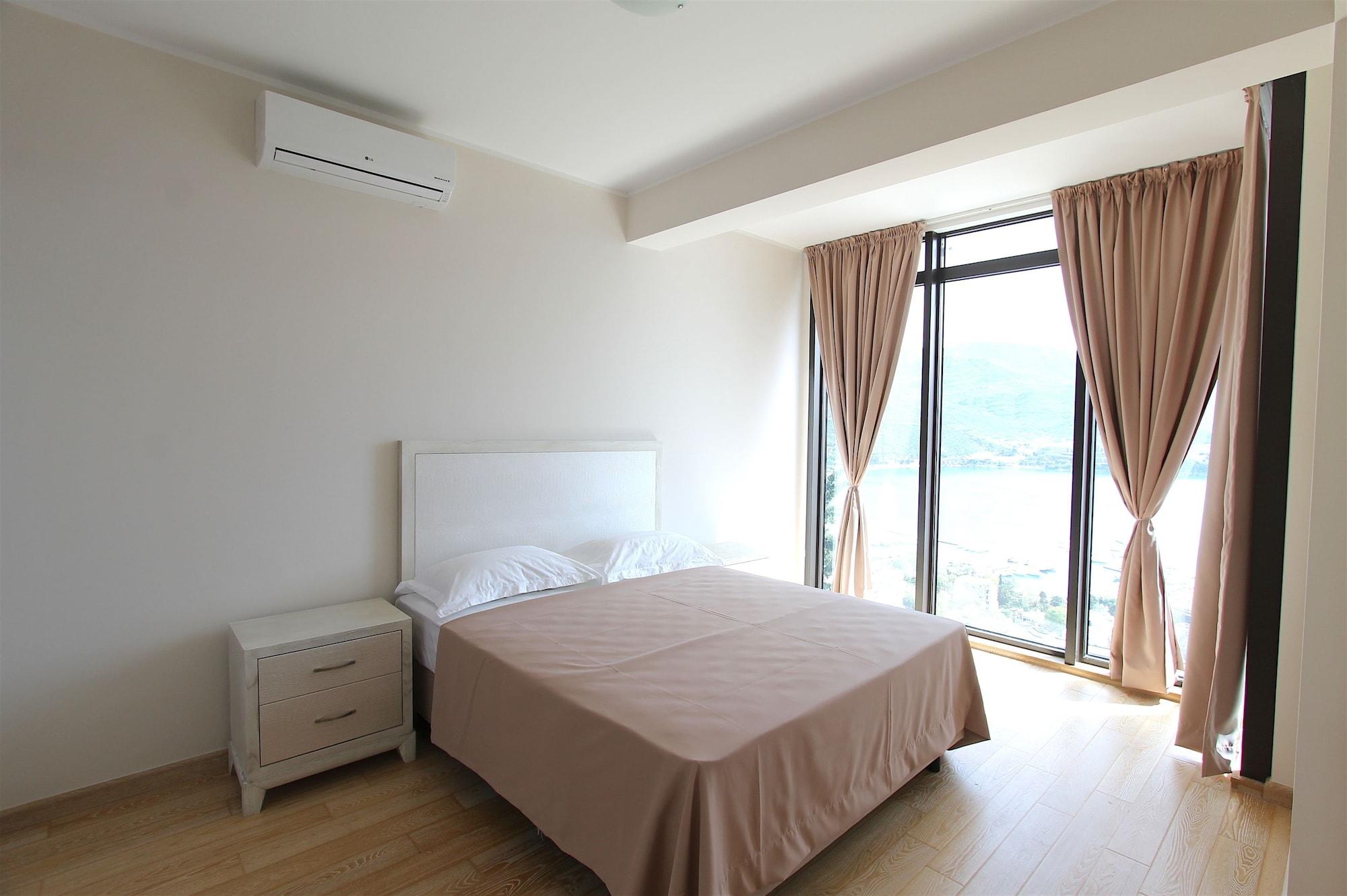 Aqua Apartment *